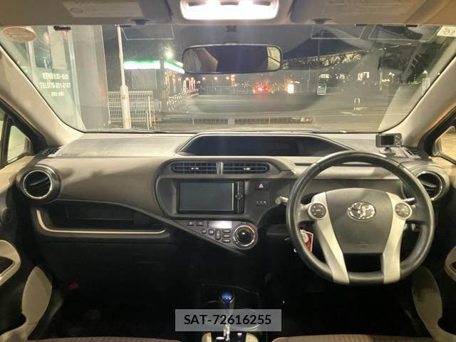 Toyota AQUA 2013-10 8856709-2