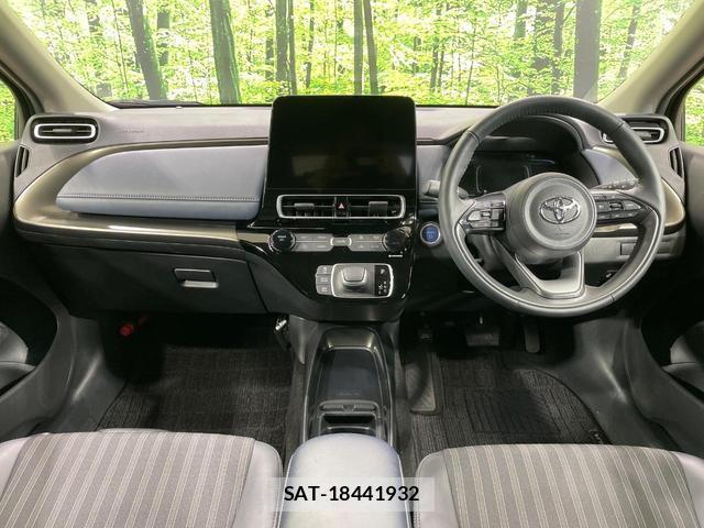 Toyota AQUA 2023-12 8856766-1