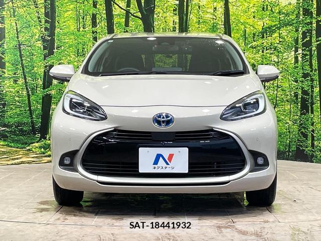 Toyota AQUA 2023-12 8856766-13