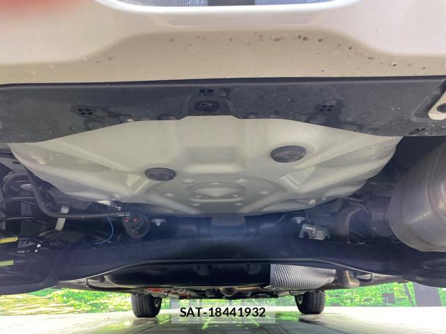 Toyota AQUA 2023-12 8856766-18