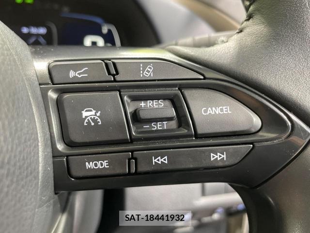 Toyota AQUA 2023-12 8856766-4