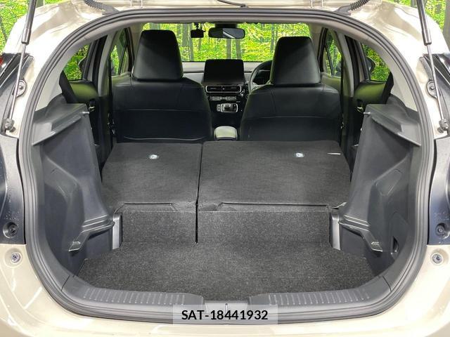 Toyota AQUA 2023-12 8856766-9