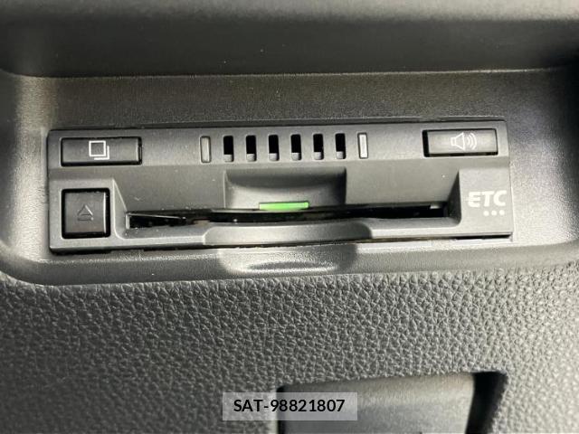 Toyota AQUA 2025-01 8856934-16