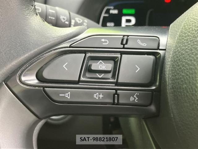 Toyota AQUA 2025-01 8856934-17