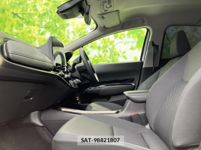 Toyota AQUA 2025-01 8856934-5