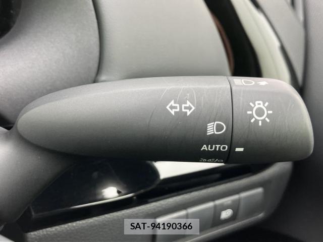 Toyota AQUA 2025-03 8856986-14
