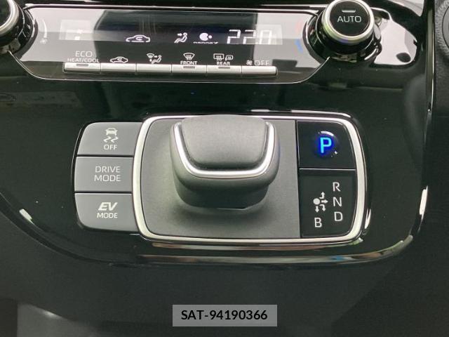 Toyota AQUA 2025-03 8856986-16