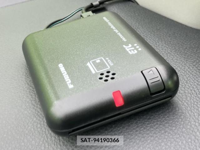 Toyota AQUA 2025-03 8856986-17