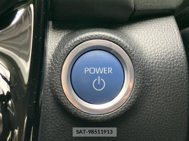 Toyota AQUA 2023-10 8857025-17