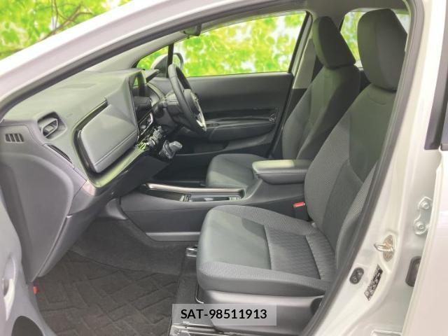Toyota AQUA 2023-10 8857025-5