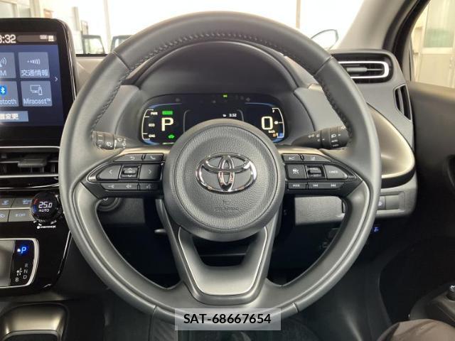 Toyota AQUA 2025-03 8857109-17