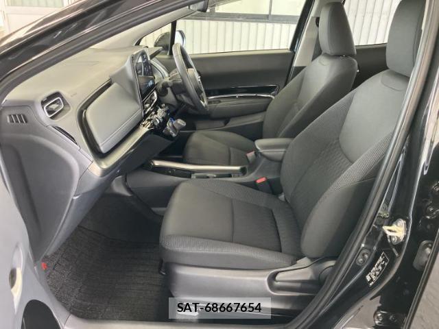 Toyota AQUA 2025-03 8857109-5