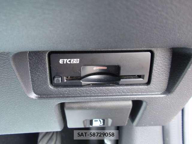Nissan AURA 2022-03 8855210-10