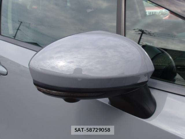 Nissan AURA 2022-03 8855210-19