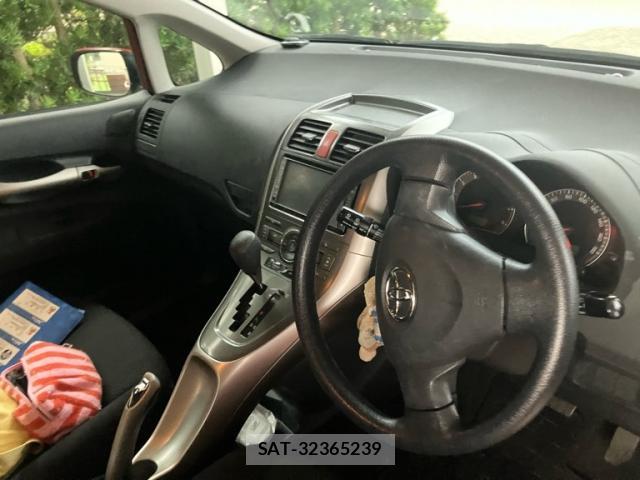 Toyota AURIS 2007-09 8854542-5