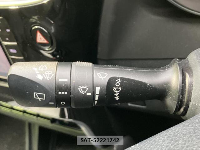 Toyota AURIS 2016-03 8854669-13