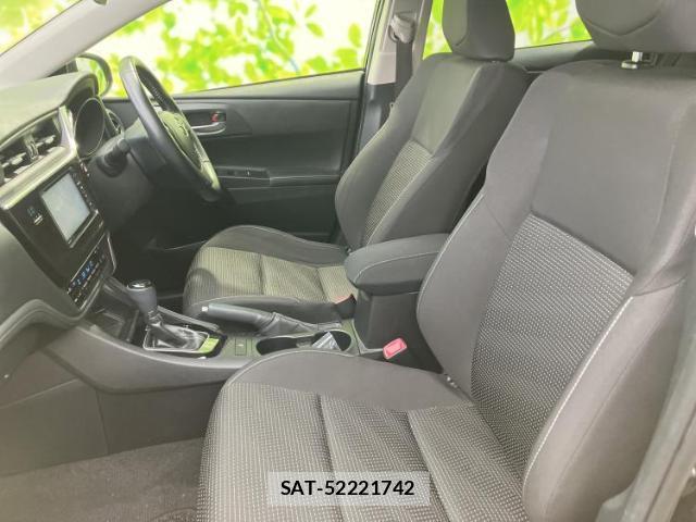 Toyota AURIS 2016-03 8854669-4