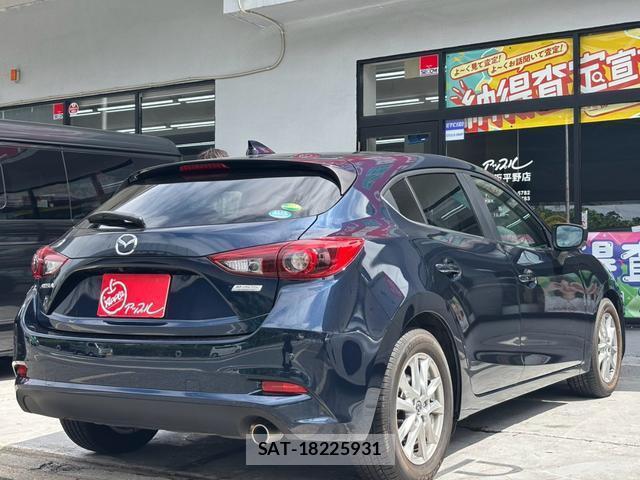Mazda AXELA SPORT 2017-09 8856071-10
