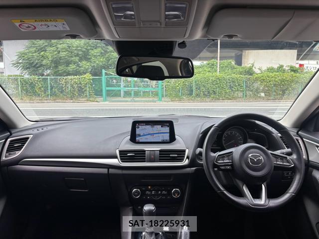 Mazda AXELA SPORT 2017-09 8856071-13