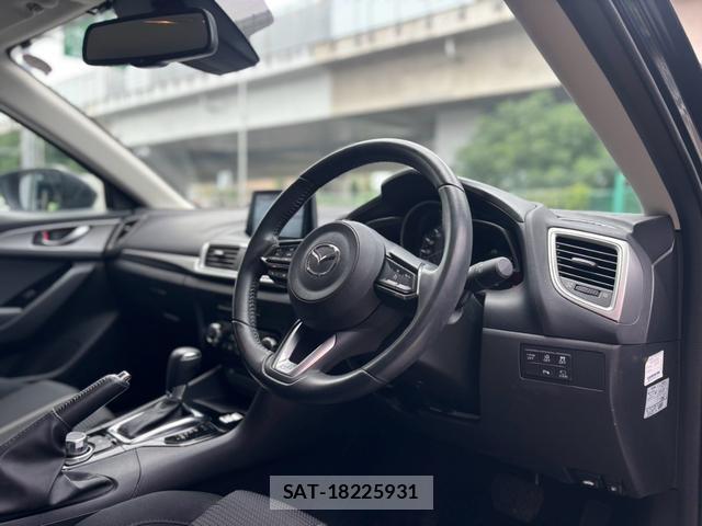 Mazda AXELA SPORT 2017-09 8856071-14