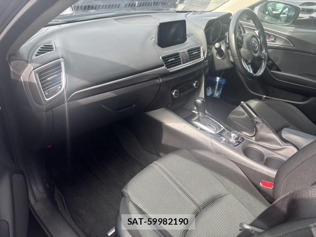 Mazda AXELA SPORT 2016-08 8856156-2