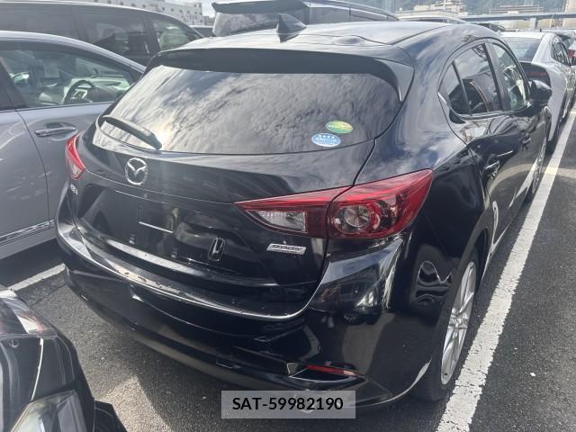 Mazda AXELA SPORT 2016-08 8856156-6