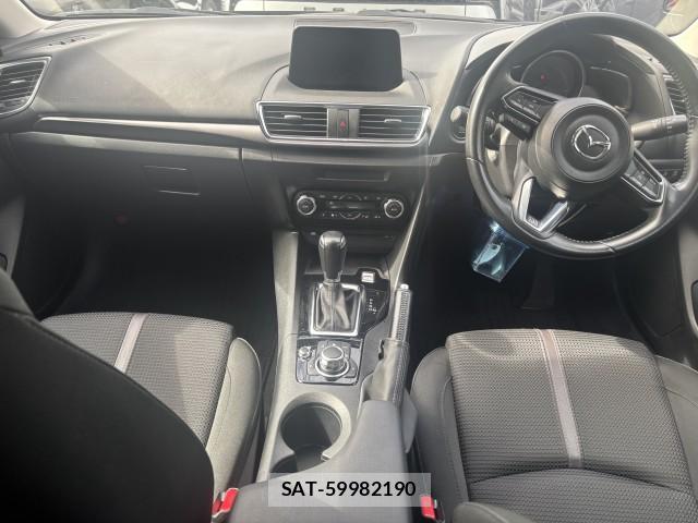 Mazda AXELA SPORT 2016-08 8856156-7