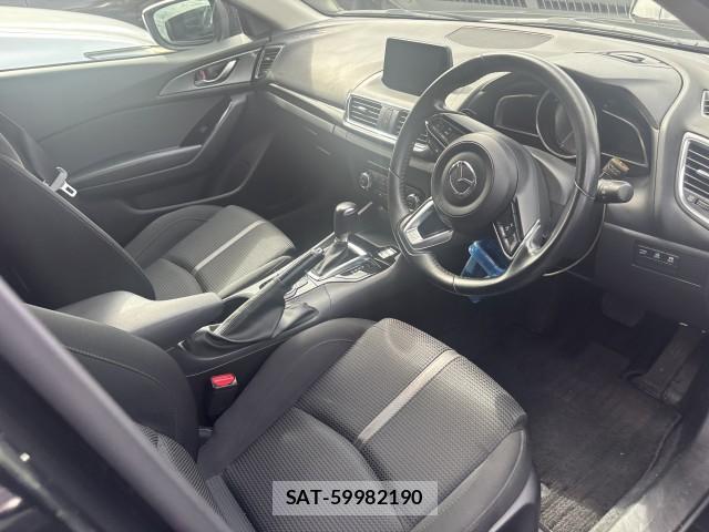 Mazda AXELA SPORT 2016-08 8856156-8