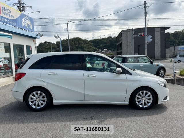 Mercedes Benz B-CLASS 2012-10 8854719-4