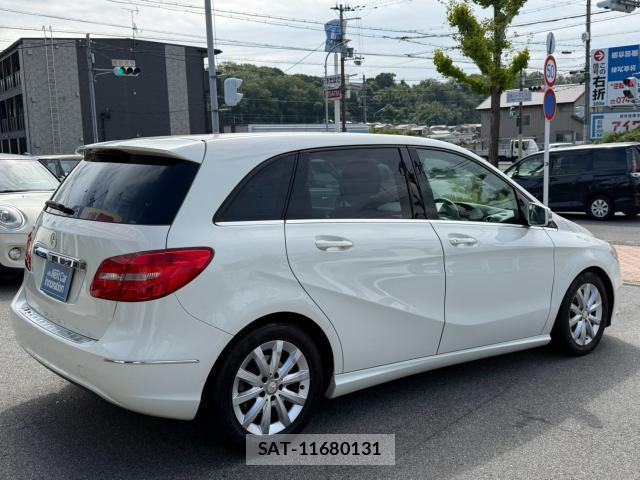 Mercedes Benz B-CLASS 2012-10 8854719-5
