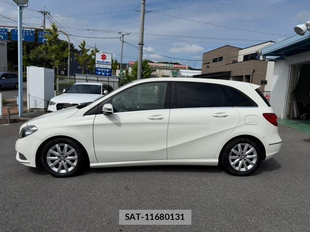 Mercedes Benz B-CLASS 2012-10 8854719-8