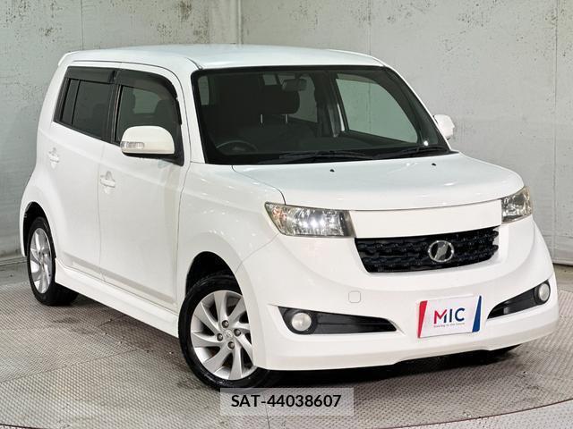 Toyota BB 2009-07 8857131-12