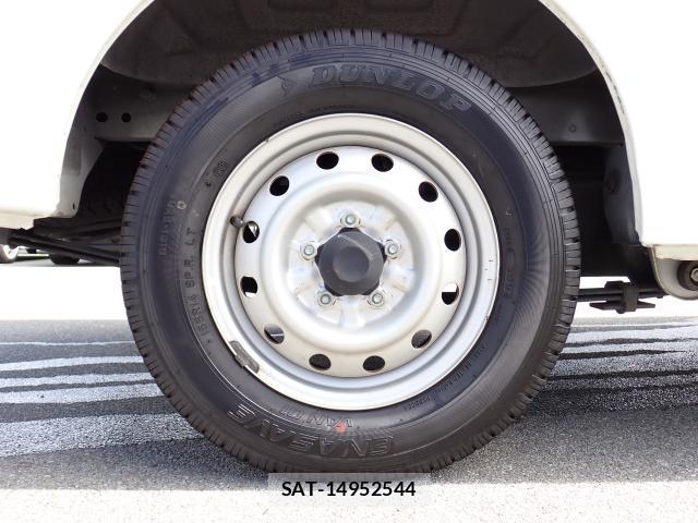 Mazda BONGO VAN 2015-05 8854007-19