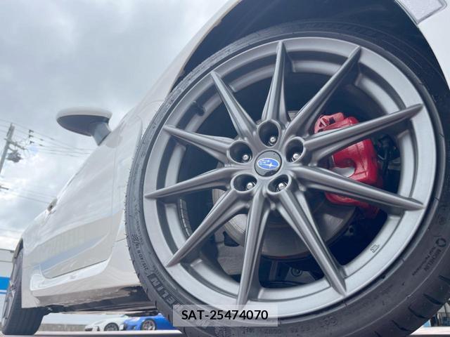 Subaru BRZ 2021-10 8854872-12