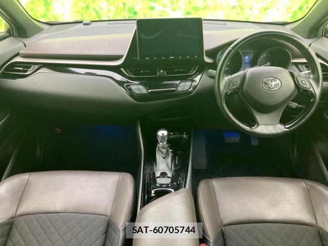 Toyota C-HR 2017-09 8854318-5