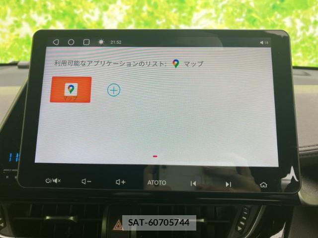 Toyota C-HR 2017-09 8854318-9