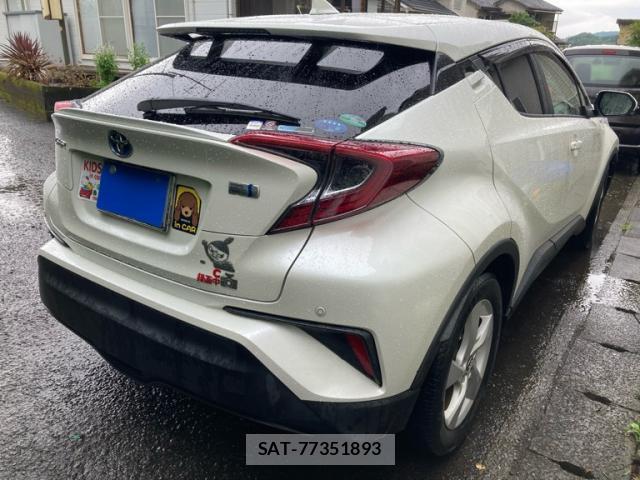 Toyota C-HR 2019-06 8855106-13