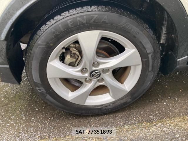 Toyota C-HR 2019-06 8855106-4