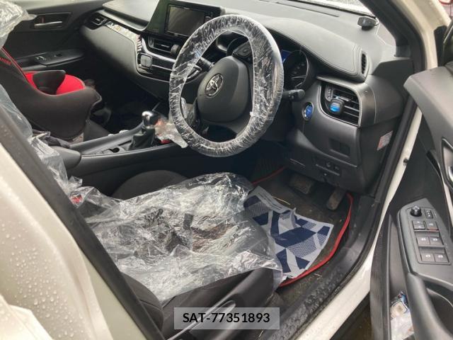 Toyota C-HR 2019-06 8855106-7