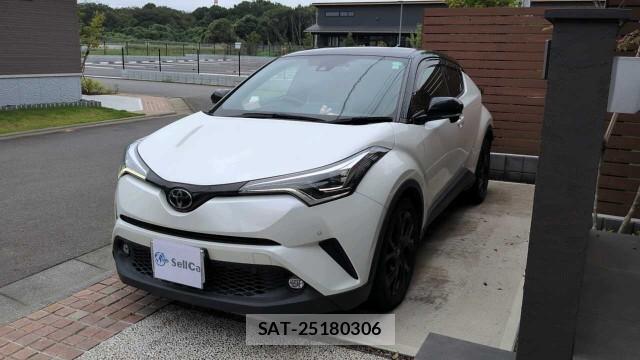Toyota C-HR 2019-10 8855389-0