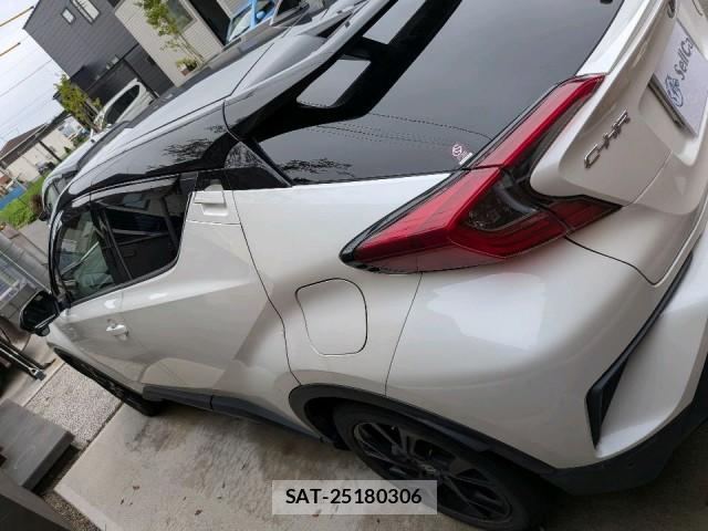 Toyota C-HR 2019-10 8855389-13