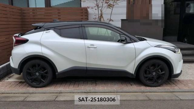Toyota C-HR 2019-10 8855389-3