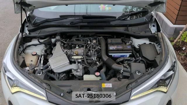 Toyota C-HR 2019-10 8855389-7