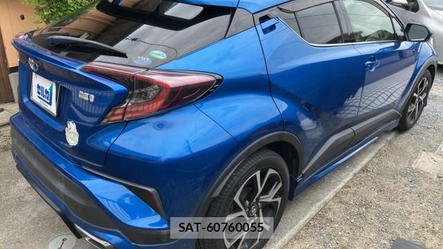 Toyota C-HR 2017-04 8855406-12