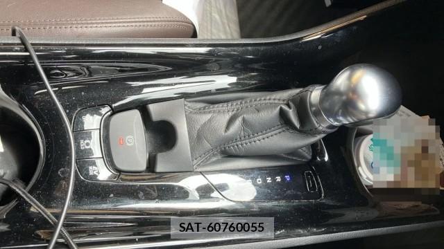 Toyota C-HR 2017-04 8855406-14