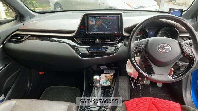 Toyota C-HR 2017-04 8855406-2