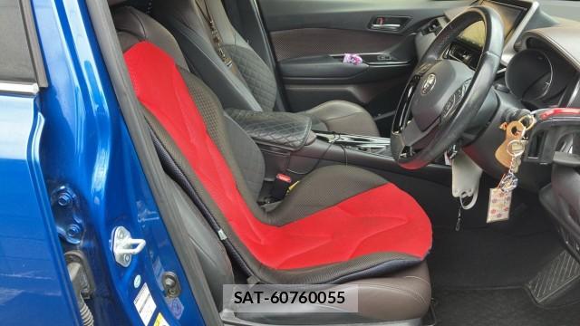 Toyota C-HR 2017-04 8855406-5