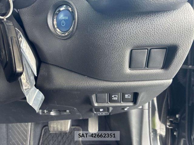 Toyota C-HR 2021-10 8855482-4