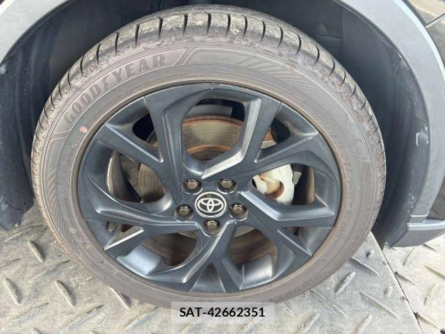 Toyota C-HR 2021-10 8855482-5