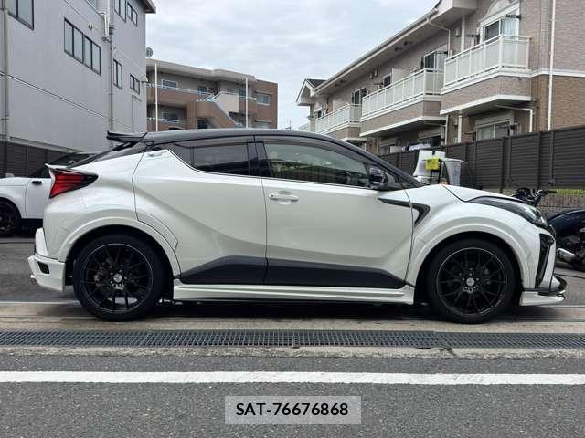 Toyota C-HR 2021-04 8855521-3